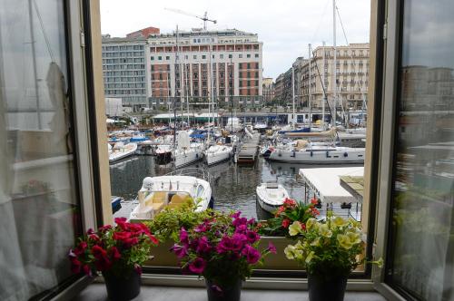 Casa del Porto al Borgo Marinari, Naples