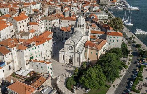  House Paradise in Širitovci