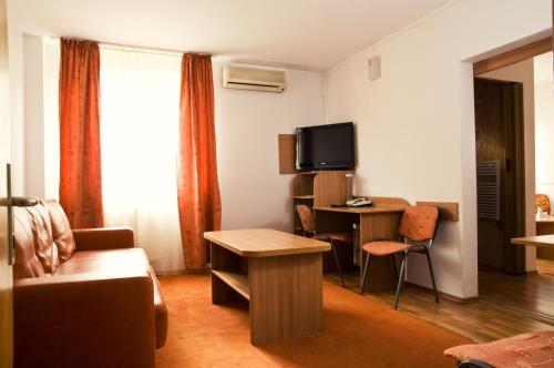 Hotel Est - image 13