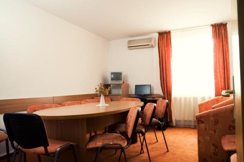 Hotel Est - image 14