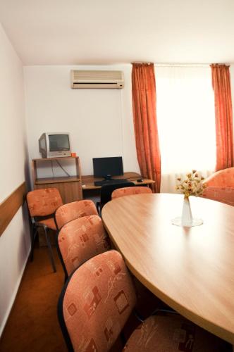 Hotel Est - image 6