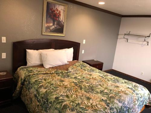 Starlight Inn, Valley Blvd - Downtown LA in Los Angeles, USA