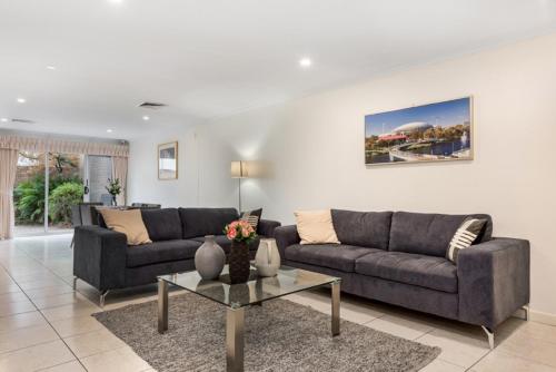 Adelaide Style Accommodation-Close to City-North Adelaide-3 Bdrm-free Parking