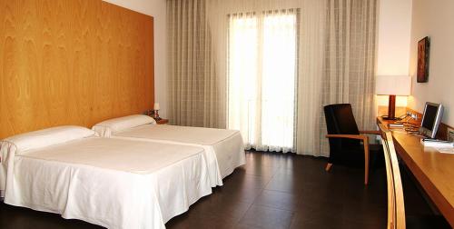 Twin Room with View