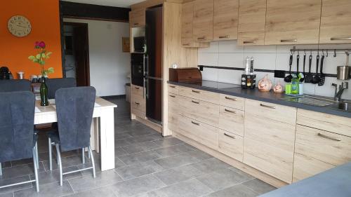 kuhinja, "Sous les Barres" in Montfaucon