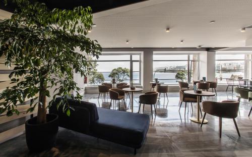 Hotel Riazor - image 2