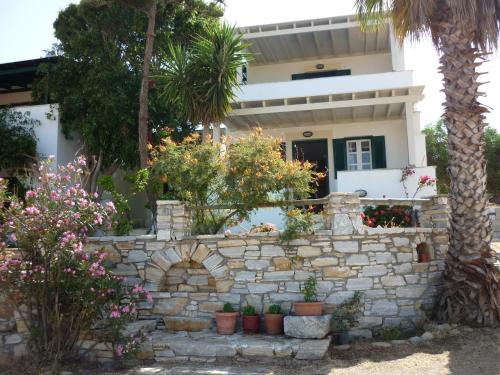 Manolis Farm Guest House in Aliko Beach