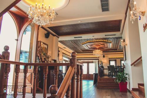 บริการและสิ่งอำนวยความสะดวก, KERCULLA Resort in กีโรคาสเตอร์