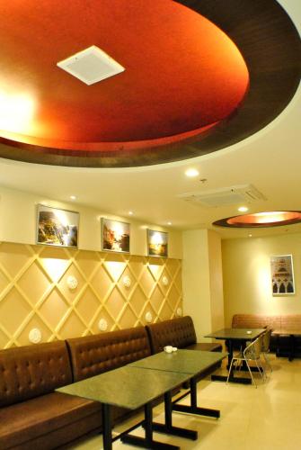 Lobby, Hotel Elizabeth Cebu near Cebu Business Park
