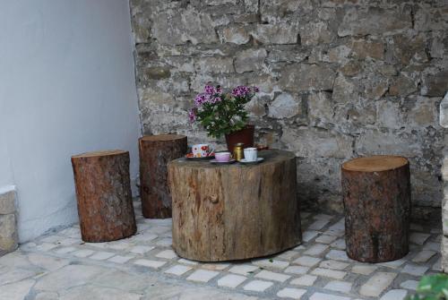 Ana Rest House Hostel Berat – Berat, IA
