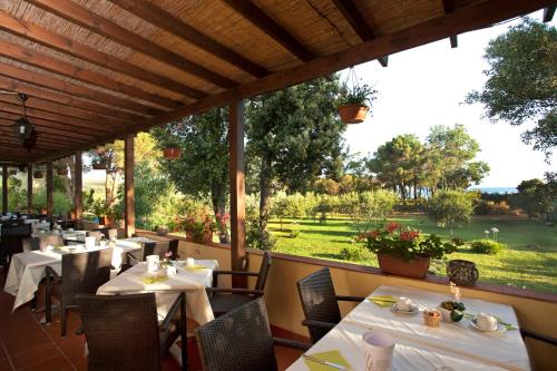 Hotel Tirrena Bike & Country Hotel - image 11