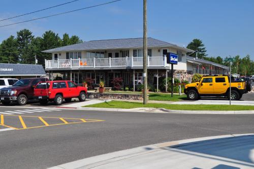 Silver Sands Hotel & Resort