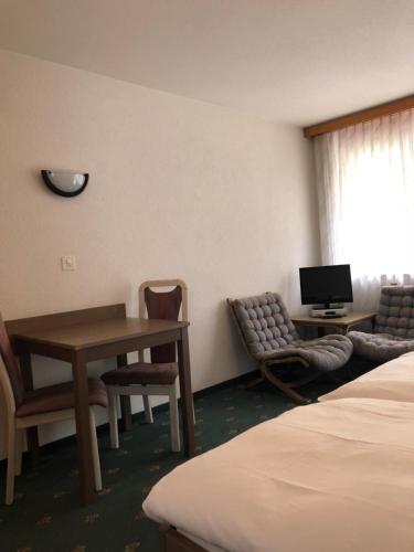 St Martin Apartments - image 6