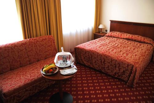 Hotel Zvezda - image 2
