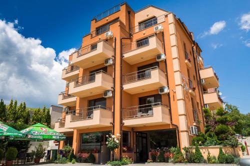 City Blagoevgrad Hotel - image 2