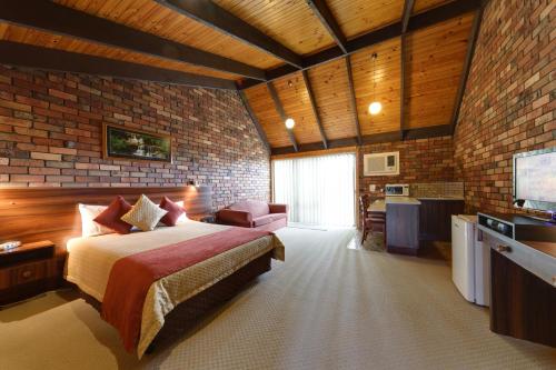 1 queen bed
