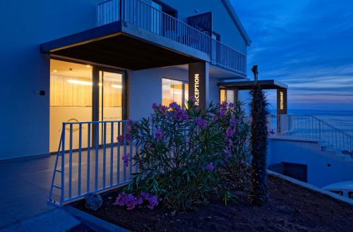 A szálláshely kívülről, Zlatni Zalaz,Apartments,Supetarska Draga in Lopar