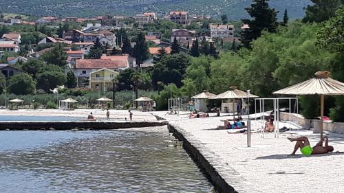  Apartment by sea Dedi in Gornji Karin