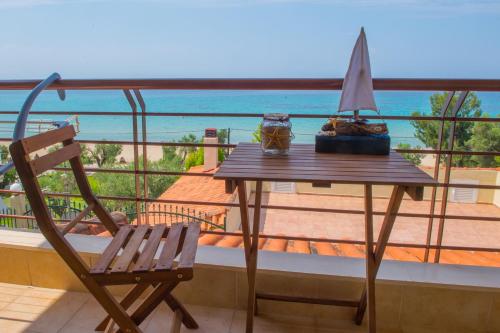  Villa Anna, Ferienwohnung in Nea Moudania