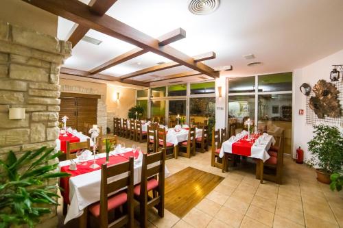 Hotel Merlot - image 6
