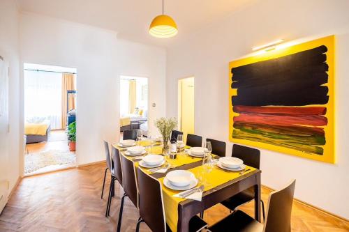 Prague Authentic Apartment at Historical Square - image 6