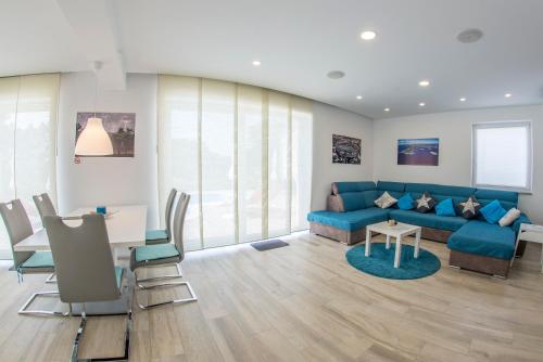 Apartment Karasi
