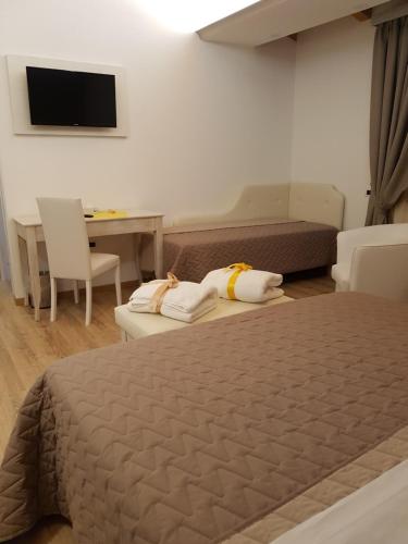 San Pietro Room Type - Superior Quadruple Room