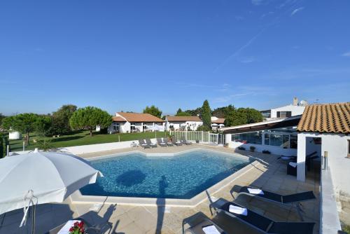 Mas de la Grenouillère Hôtel et Centre équestre en pleine nature - Hôtel - Saintes-Maries-de-la-Mer