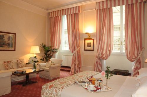 Hotel De La Ville - image 5