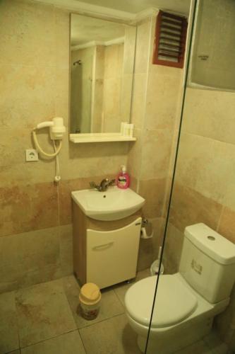 Deluxe Double Room image 10