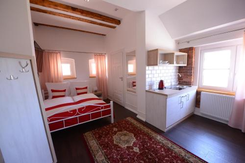 Large Double or Twin Room