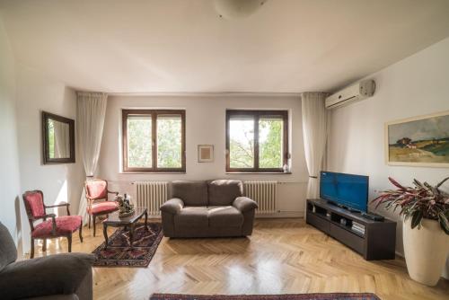 Sensitive Apartment, Belgrade (photo 7)