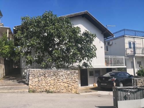  Kuca za odmor Sparadici in 22000 Šibenik