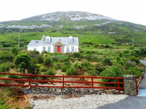 Dunlewey Lodge - Self Catering Donegal