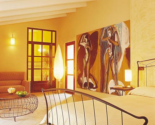 room detail thumbnail 1