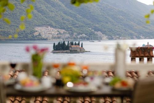 Perast Venetian Jewel 