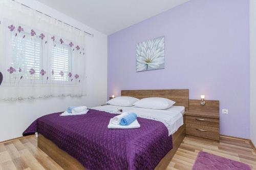 Family friendly apartments with a swimming pool Split - 14203, Split (photo 9)