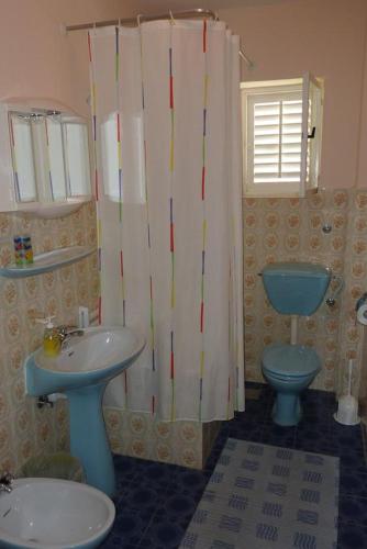 Double Room Hvar 15378a - image 8