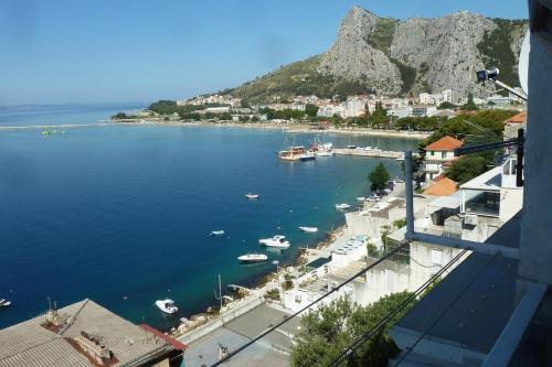 Apartments by the sea Omis - 15485