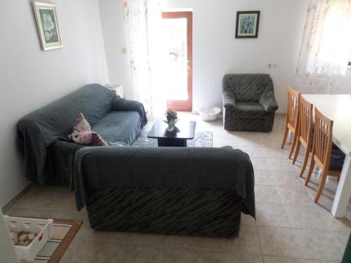 Three-Bedroom Apartment with Terrace image 2