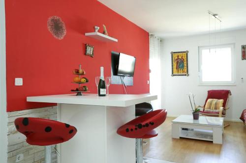  Apartments with WiFi Split - 15634, Unterkunft in Split