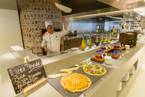 ノボテル マニラ アラネタ センター18