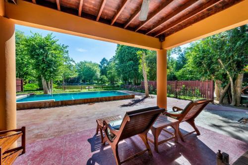 2 bedrooms, 3 beds