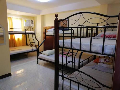 Haus Of Tubo Travellers Inn in Matina Aplaya