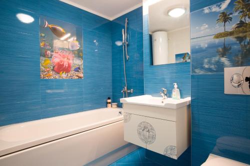 Neopolis Penthouse - image 7