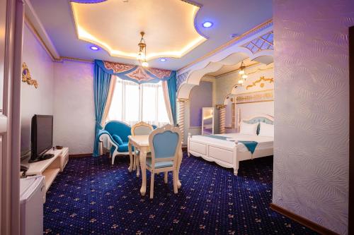 1 queen bed