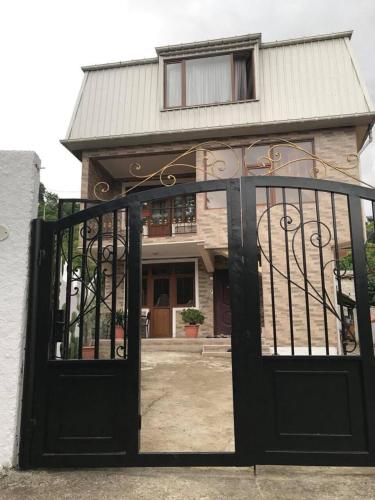 Lela's Guest house