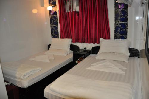 Swiss Hostel Room Type - Standard Twin Room