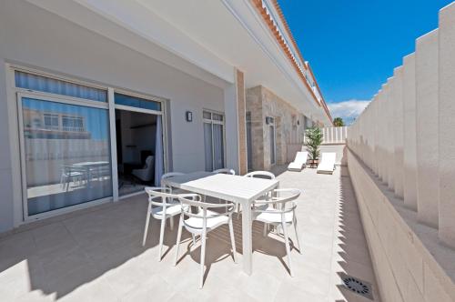 Apartamentos de lujo La Laguna I - image 12