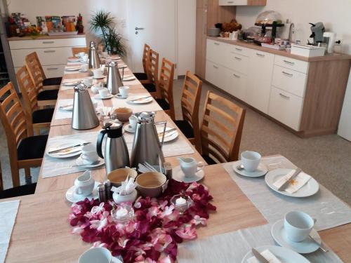 餐飲選擇, 豪斯梅爾住宿加早餐旅館 (Gastehaus Am Hochsimmer) in 埃特靈恩